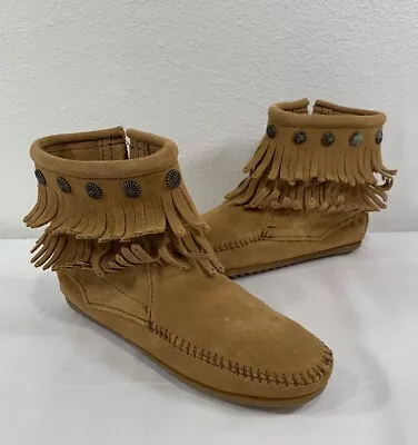 Minnetonka Moccasins 697T Women's Double Fringe Boot Side Zip Suede Size 5.5 • $19.99