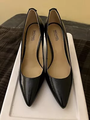 Michael Michael Kors Flex Pump Navy Leather Classic Heels Womens Sz6 Without Box • $35