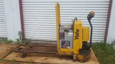 Yale MPW060 Electric Pallet Jack   • $3100