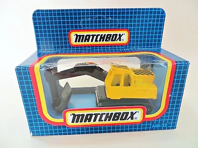 Matchbox Mb32 'tracked Excavator / Bagger' 32. Yellow. Mib/boxed. Vintage. • £7.99