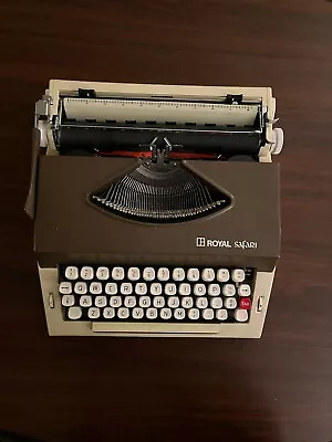 Royal Safari Portable Typewriter-beige In Working Condition • $50