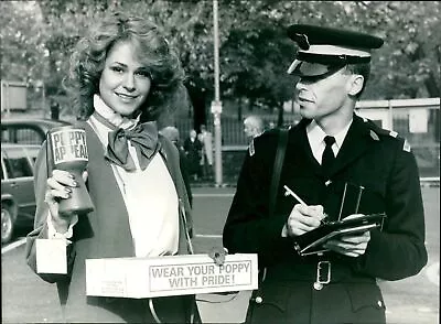 1984 - BEAUTY MISS WORLD LONDON PAP ALBERT ROYAL - Vintage Photograph 3898656 • $13.90