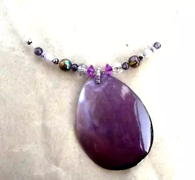 Purple Shell (?) Teardrop Pendant Memory / Invisible Wire Necklace • £4.15