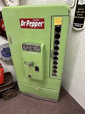 Original Vintage Vendo VMC 110 Dr Pepper Soda Machine  • $3500