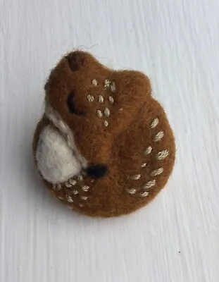Handmade Needle Felted Sleeping Fox Brooch  • £10