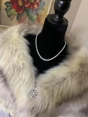 $135 • Buy Vintage Genuine Platinum Fox Fur Stole Cape Wrap OVERSIZED