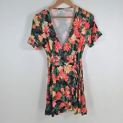 $19.95 • Buy Pull And Bear Womens Wrap Dress Size S Mini Black Floral Short Sleeve 034513