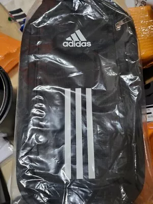 $31.41 • Buy Adidas Golf Pouch 3 Strips Shoes Bag Soccer/Football/Gym/Fitness FM5558 NWT