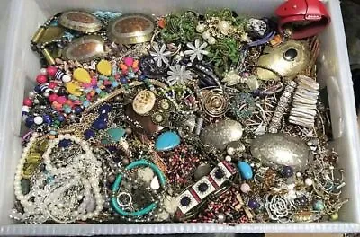 FREE SHIP! 3 Pound Unsorted Huge Lot Jewelry VTG Now Junk Art Craft Treasure Fun • $39.99
