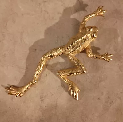 Vintage Jj Jonette Gold Tone Climbing Frog Brooch Pin 4 Inch Length & Hallmarked • $7