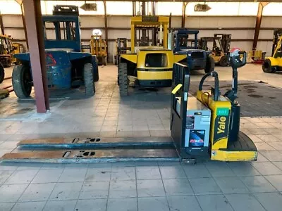 2013 Yale Electric Pallet Jack 8000 LB Capacity • $2800