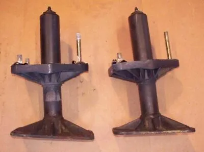 Mercedes Bumper Shocks Rear Pair W126  • $132