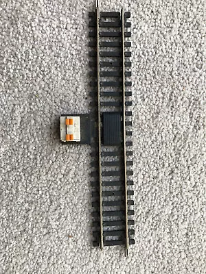 Hornby Nickel Silver R8206 Power Track = R600 Length • £4.50