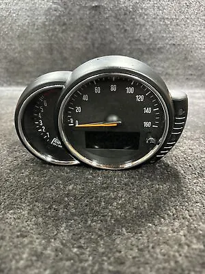 2015 Mini Cooper Instrument Cluster Speedometer Gauge OEM 9368000-01 • $88