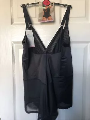 M&S Shaping Cool Comfort Body Size 18 • £2.50