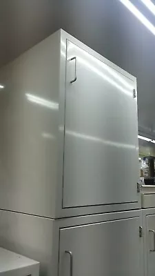 M1c-24 22737 C022737-011 24  X 22  X 29¾  Single Door Closed Top  Lab Cabinet • $299.99