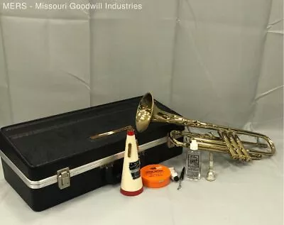 Vincent Bach Mercedes Ii Trumpet W/ Hard Case • $14.99