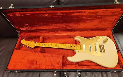 Fender Stratocaster 60th Anniversary Edition Gold Hardware Desert Sand • $1150