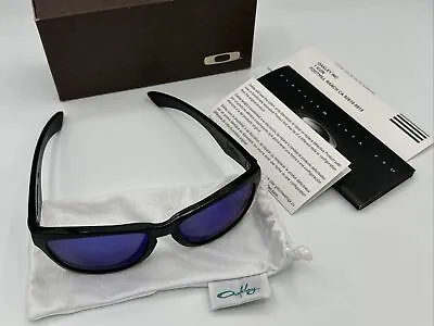 Julian Wilson Oakley Jupiter 24-057 Sunglasses Polished Black W/ Blue Iridium • $74.99