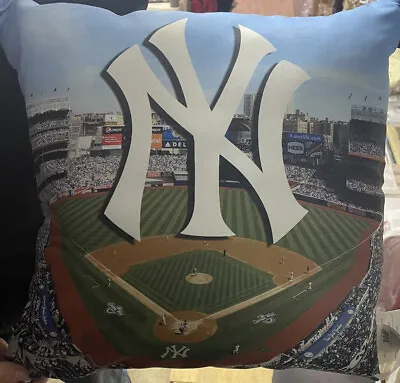 New York Yankees BASEBALL Field Pillow 18”x18” MLB NWT • $32.99
