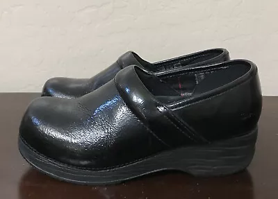 Women’s SKECHERS Tone-ups Clog Shoes Size 8. • $49.99