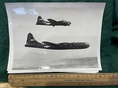 WW2 PRESS RELEASE PHOTO-B29 Super Fortress & B17 Flying Fortress In Flight • $18.67