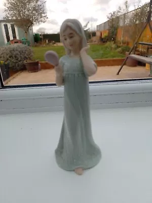 £9 • Buy Vintage SBL Regal House Collection Young Girl Holding A Mirror Figurine 