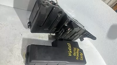 2001-2004 Toyota Camry Engine Fuse Box Relay Assembly 8272006040 • $40