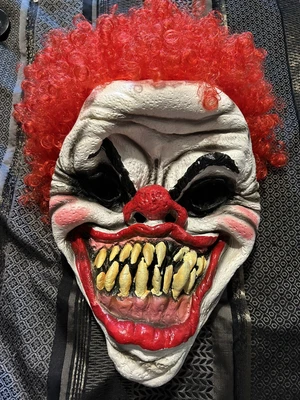 Horrifying Clown Mask! • £3