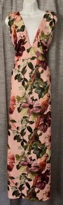 $5 • Buy Boohoo Floral V Neck Maxi Dress Size 20