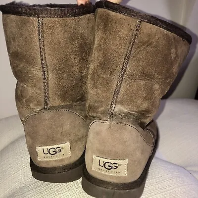 UGG Classic Short II Women's Boots - Chocolate US 8 • $25