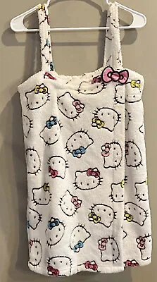 Hello Kitty White Soft Plush Bath Wrap Robe Womens Lg Sanrio Sleepware • $22.30