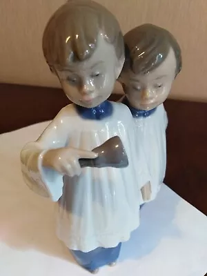 £9.50 • Buy Lladro Nao Figurine Choir Boys Ringing Bell Vintage