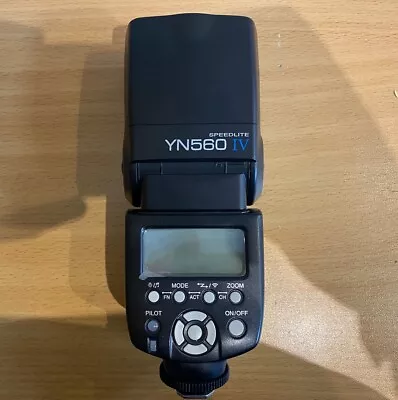 Yongnuo FBA_YN560 IV Wireless Flash Speedlite Master  Digital Cameras • £40