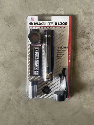 Maglite XL50 3 X AAA Alkaline Flashlight XL50-S301C BLACK NEW!!! • $43