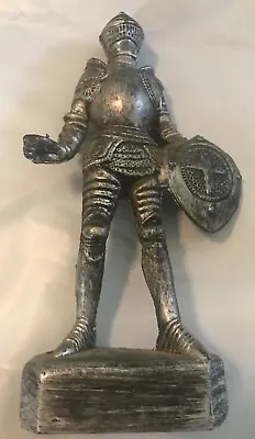 Vintage Medieval Knight In Armor W/Shield 7.75” Hard Plastic Mantle Shelf Figure • $9.99
