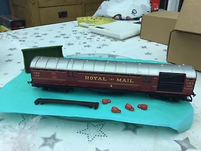 Hornby 00. LMS Operating “Royal Mail Coach Collection Hut Post Bags Track Arm • £18