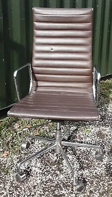 Charles Eames Style Office Chair • £45