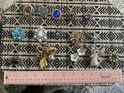 15 Brooches/Pins Vintage Rhinestones Cabochons  • $20