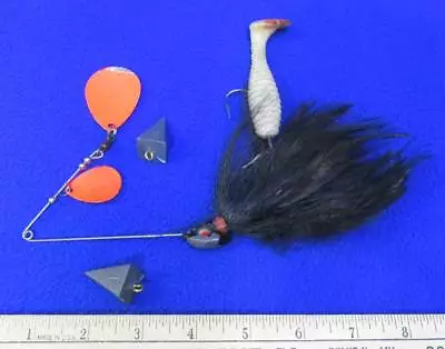 Manns Vintage Soft Bait Black Feathers Muskie & 2 Pyramid Sinkers Lot Of 3 • $18.99