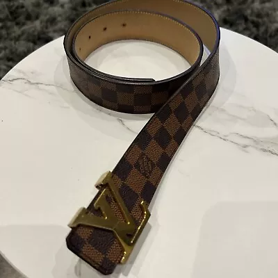Louis Vuitton Belt • £120
