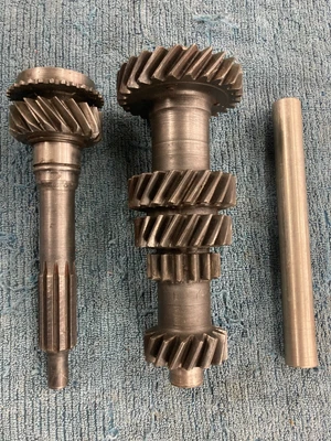 $100 • Buy Hk Ht Hg Holden Monaro Saginaw 4 Speed Gearbox Input Shaft /cluster Gear GM Used