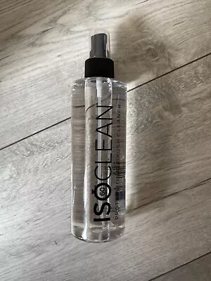 ISOCLEAN Makeup Brush Cleaner  • £12