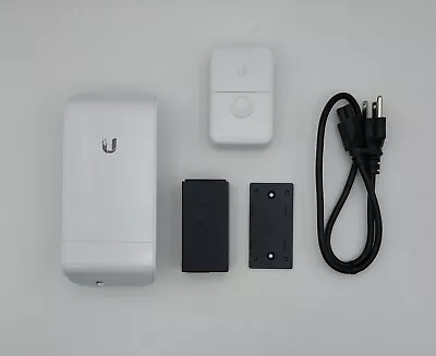 Ubiquiti NanoStation Loco M5 Indoor/Outdoor Kit W/IPX5 PoE Surge Protector • $65