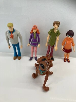 £2.99 • Buy 5 Scooby Doo Scooby Gang Figures Velma Fred Daphne Scooby Shaggy