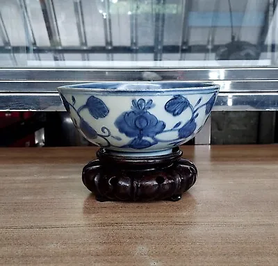 Chinese Antique Blue And White Ming Dynasty Flower Porcelain Bowl • $262.50