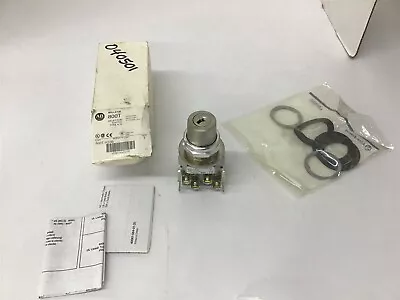 Allen Bradley 800T-H33B Selector Switch 2 Position Maintained  • $59