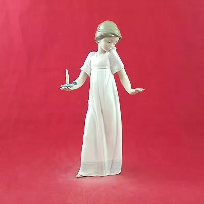 Nao By Lladro Figurine - To Light The Way 1155 - L/N 3299 • £60