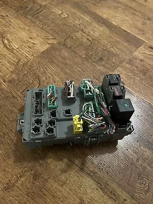 ⭐️98 99 00 01 02 Honda Accord Left Interior Fuse Relay Box • $45