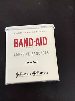 Vintage Band Aid Tin Metal Box Adhesive Bandages Plain Pad Johnson & Johnson USA • $14.99